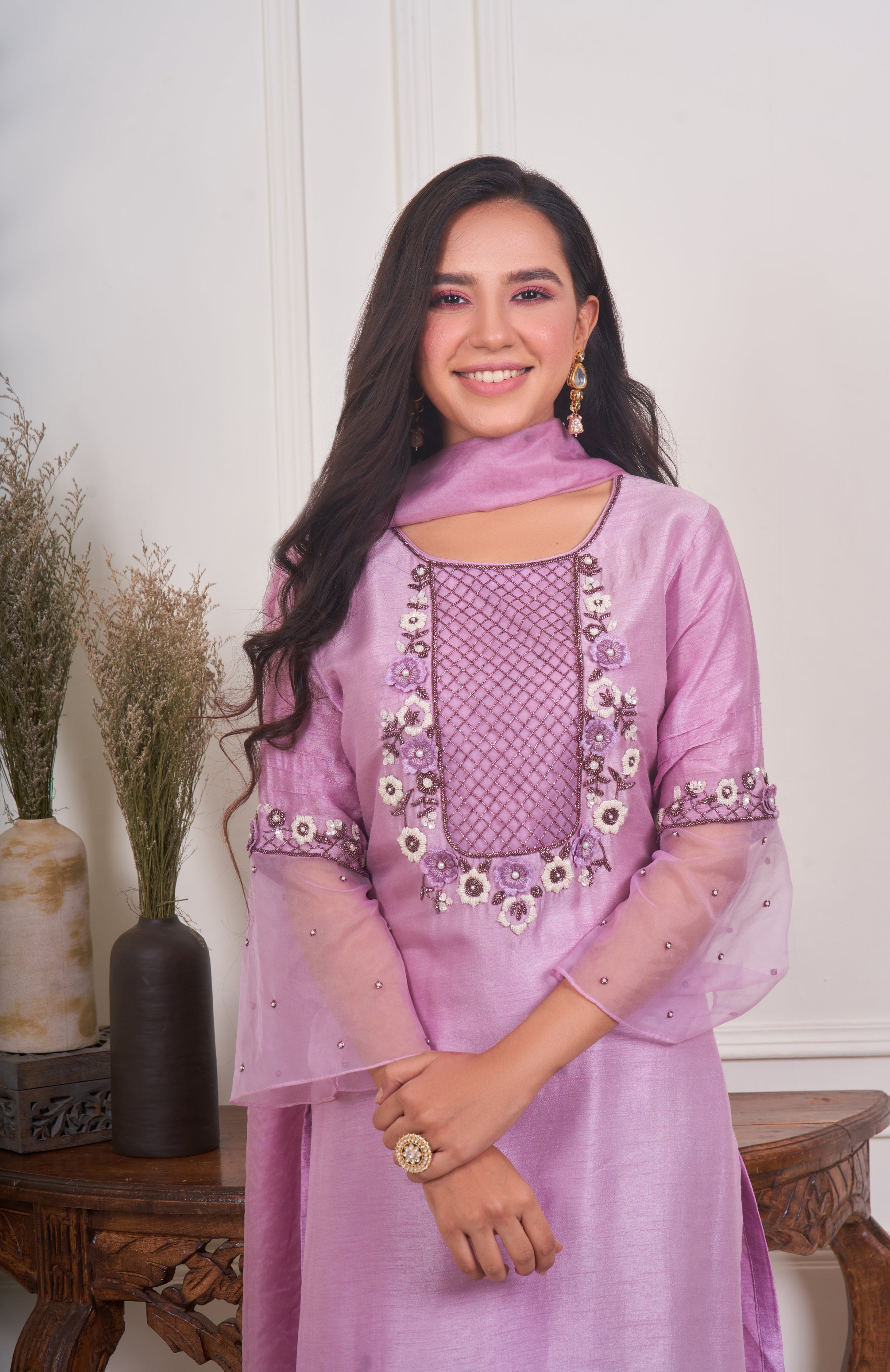 Mauve Kurta set with 3-D Flowers